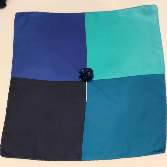 Pocket silk with flower pin - Picture 3 of 4